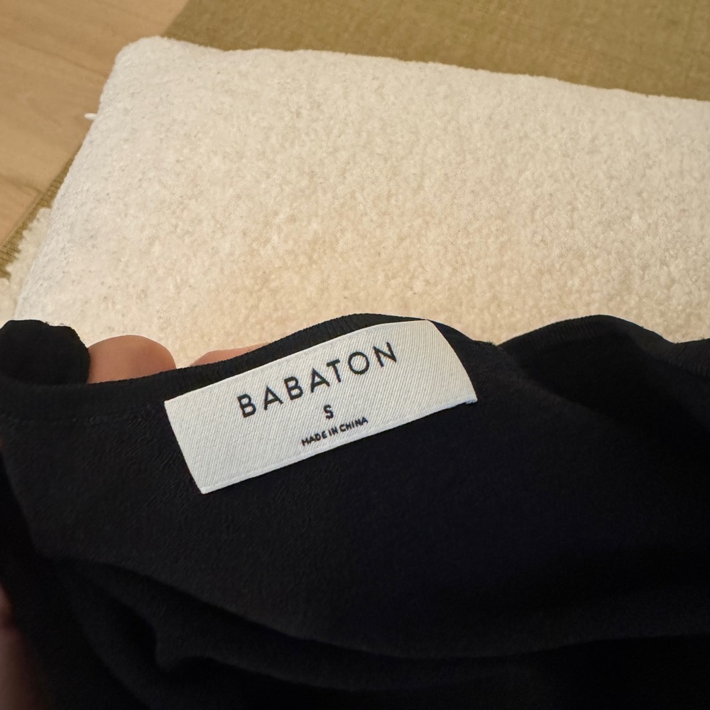 Babaton Elegant Dark Top